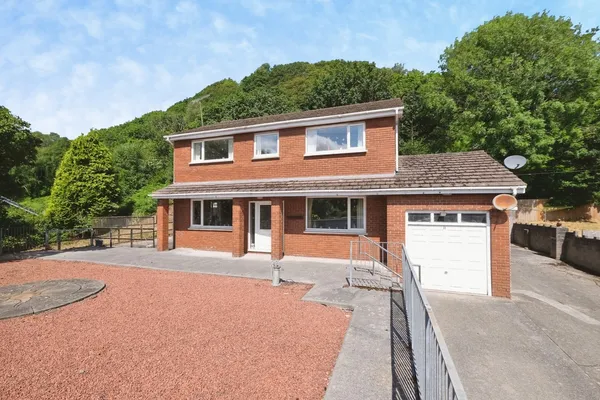 Houses for Sale Neath | Find Homes & Property to Buy